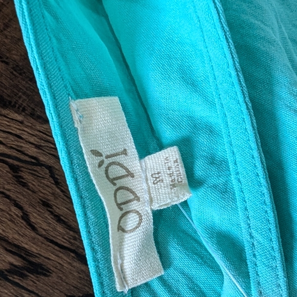 Oddy Blouse - Picture 2 of 4